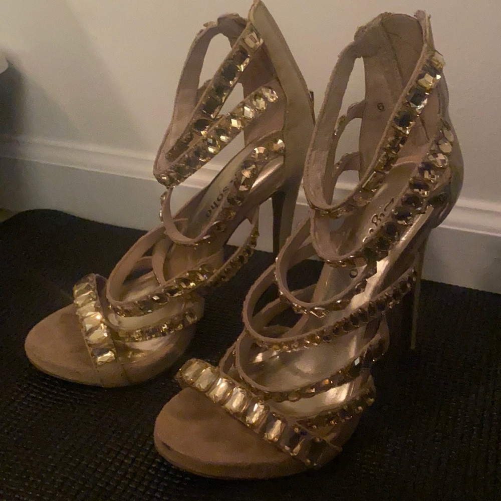 Woman shoes
